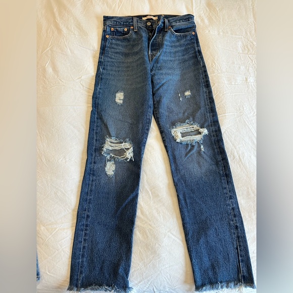 Levi’s Wedgie Distressed - Picture 1 of 1